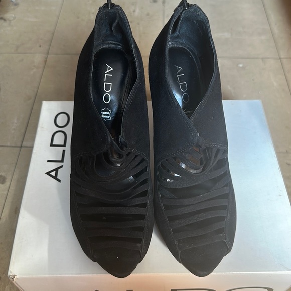 Aldo Black Suede Heels Size 8 - Picture 2 of 4
